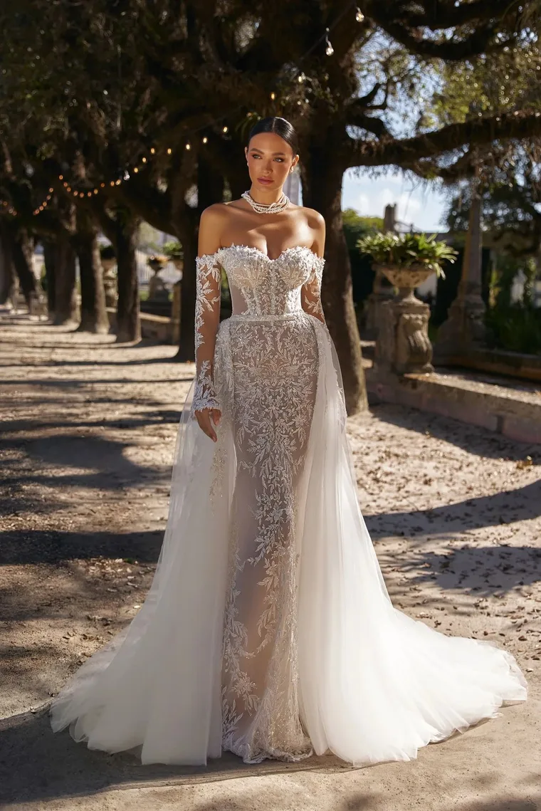 AURELIE fitted lace wedding dress by Oksana Mukha